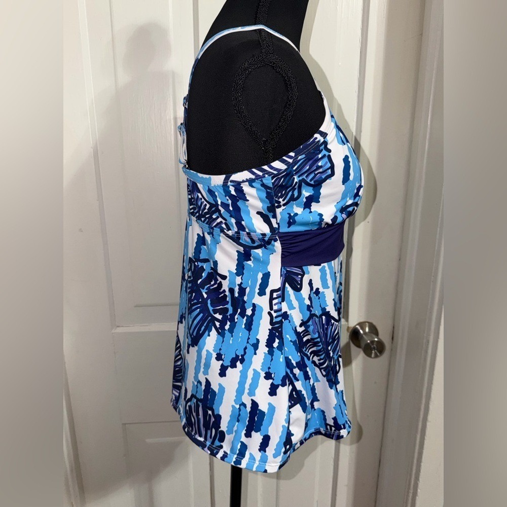 Women's size 10 swim top Blue and White Patterned Tankini Top swim cute summer - Picture 2 of 5
